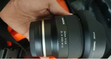 索尼ZV-E10L Vlog微单数码相机+腾龙索尼定焦镜头 索尼ZV-E10L Vlog微单数码相机+腾龙索尼定焦镜头